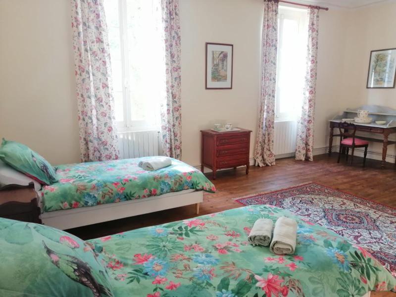 Les Croque-Notes, Chambres Et Table D'Hotes Lorignac Luaran gambar